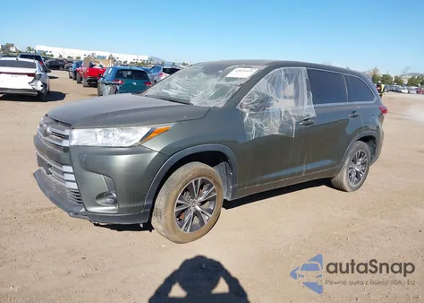 2018 Toyota Highlander Le из США, поврежденный, VIN 5TDZARFH1JS035487